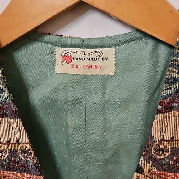 Colorful Tapestry Vest - Picture 3 of 9